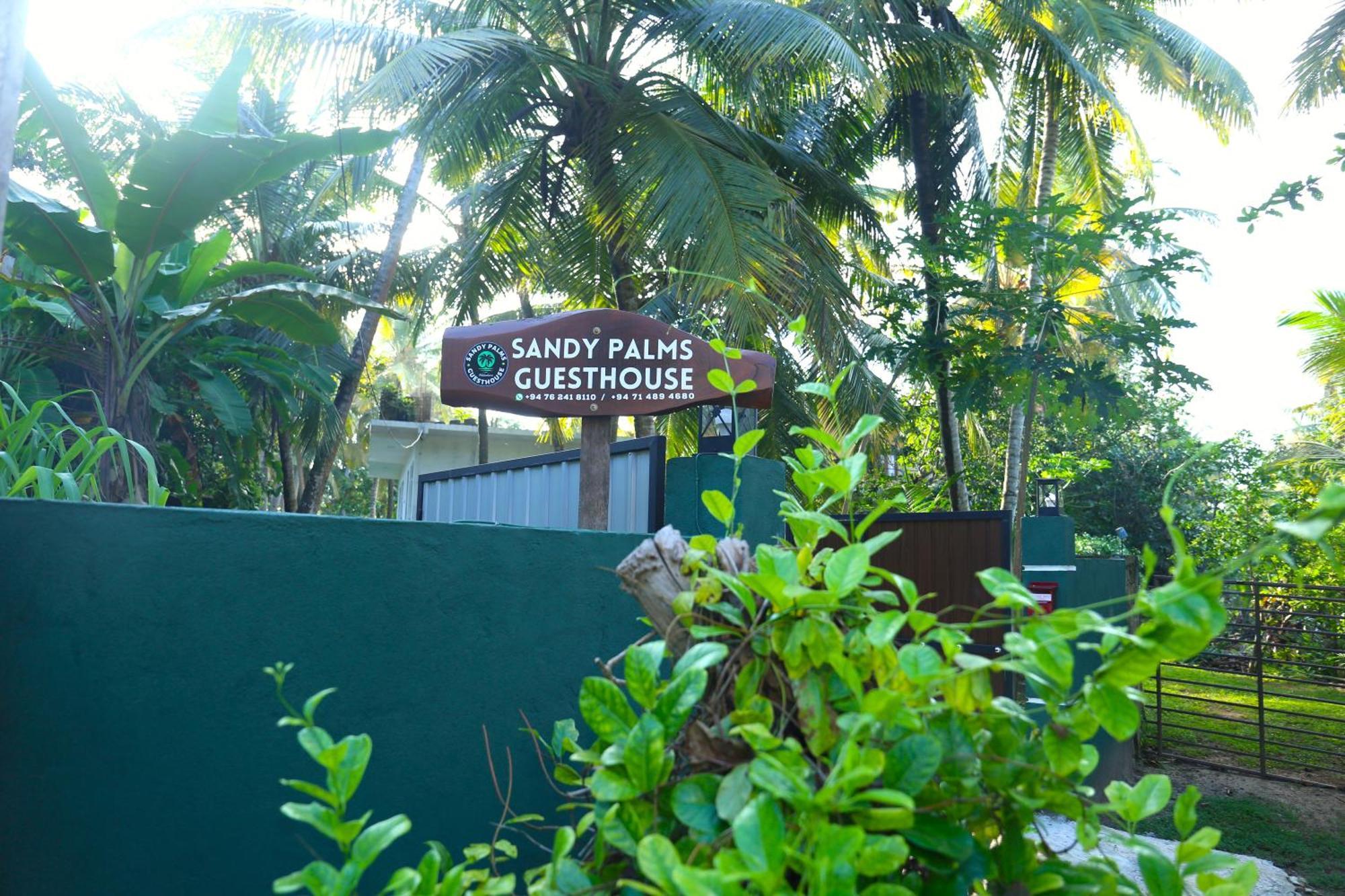 Sandy Palms Guesthouse Хиккадува Экстерьер фото