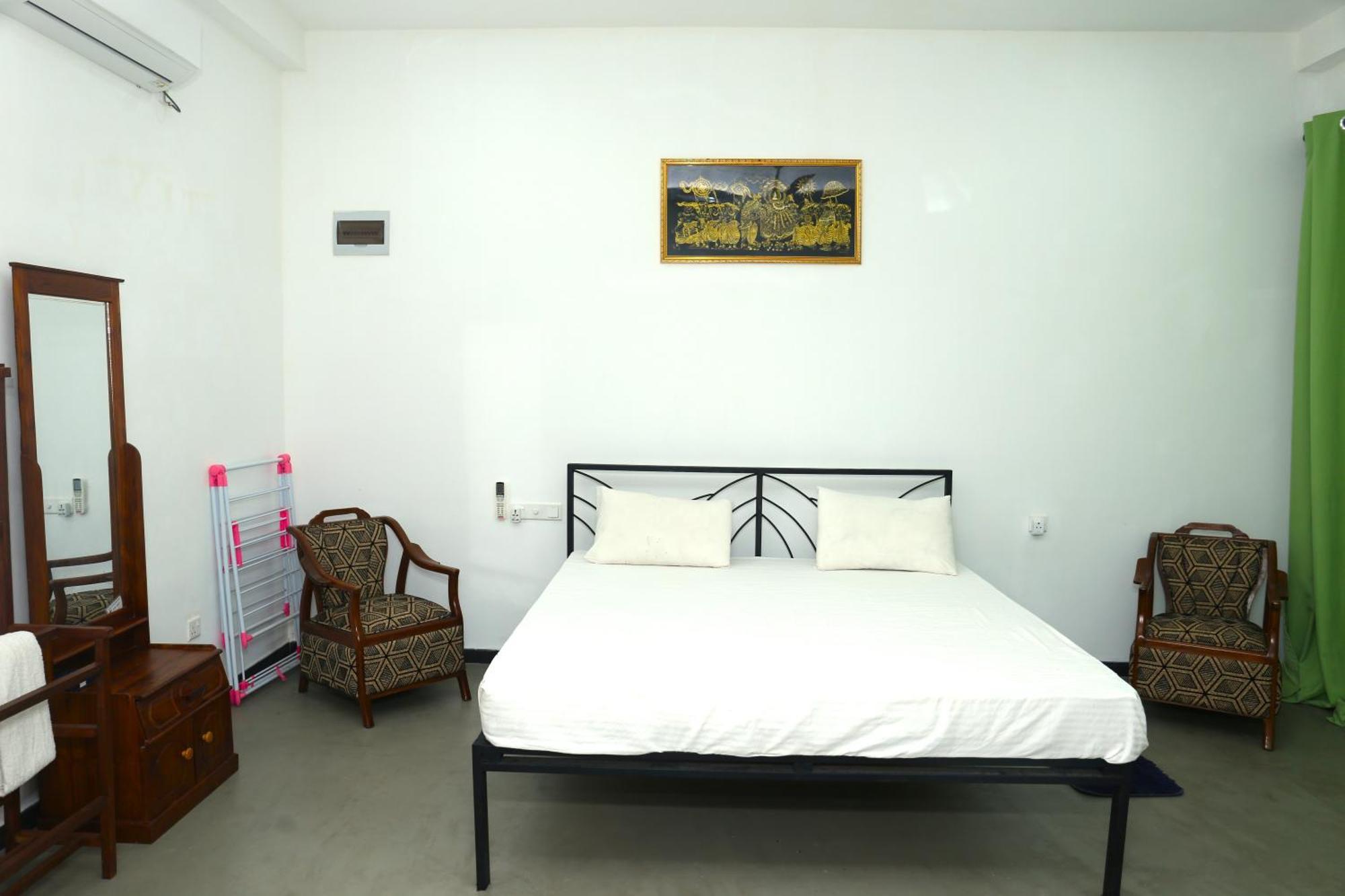 Sandy Palms Guesthouse Хиккадува Экстерьер фото